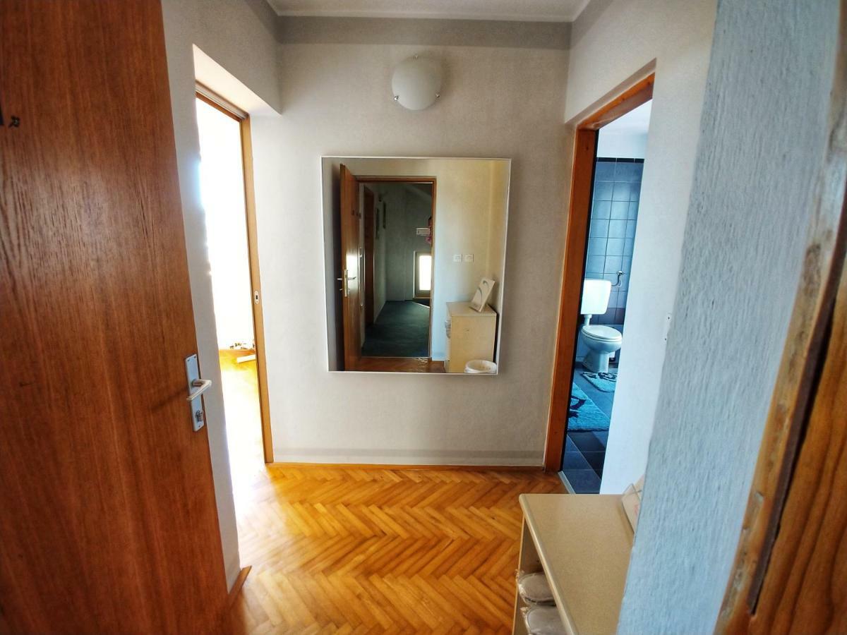 Room Bm Pula Eksteriør billede