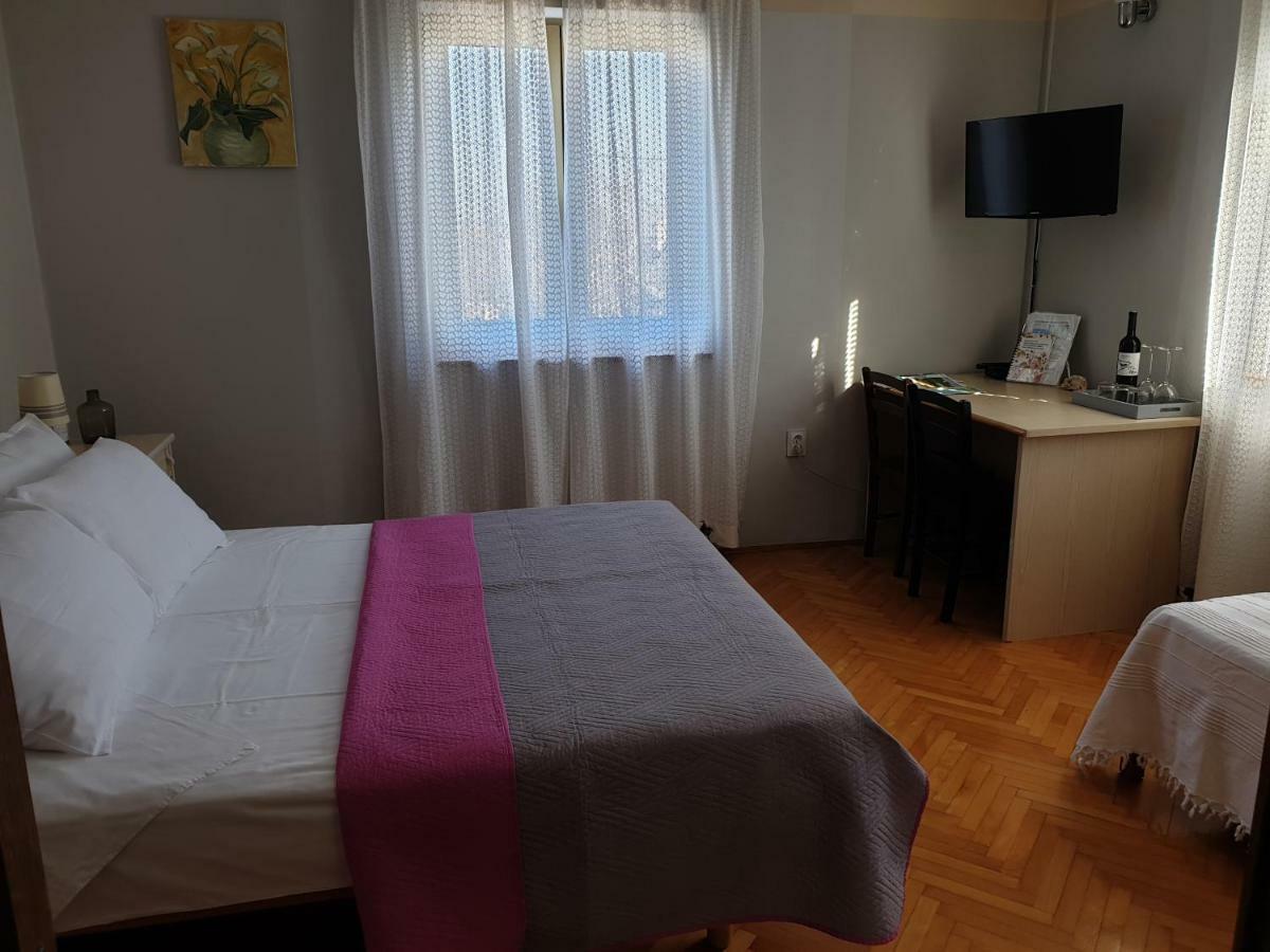 Room Bm Pula Eksteriør billede