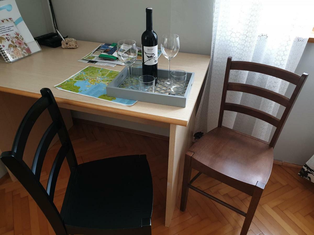 Room Bm Pula Eksteriør billede